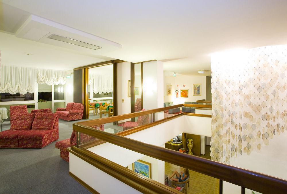 Hotel Metropol Caorle Kültér fotó