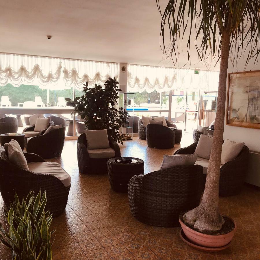 Hotel Metropol Caorle Kültér fotó